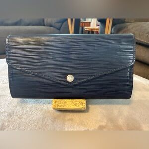 Louis Vuitton Sarah Wallet in Navy Blue Epi Leather